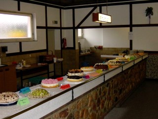 ... Kaffee und Kuchen ...