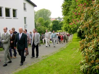 Nach dem Gottesdienst ging es zur Schützenhalle