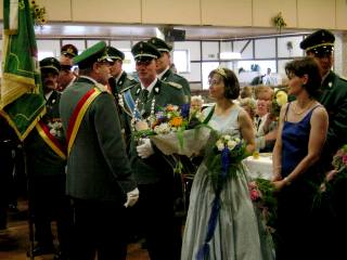 In der Halle gab es Blumen für die Königin