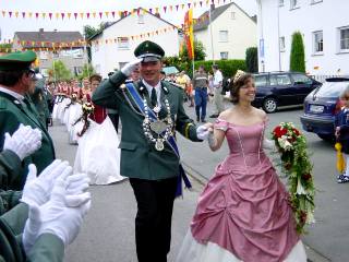 Danach wurde der König und die Königin samt Hofstaat abgeholt