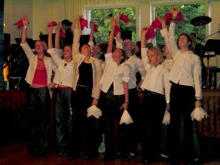 Den Abend läutete die Alfener Mädchentanzgruppe "Just Girls" ein