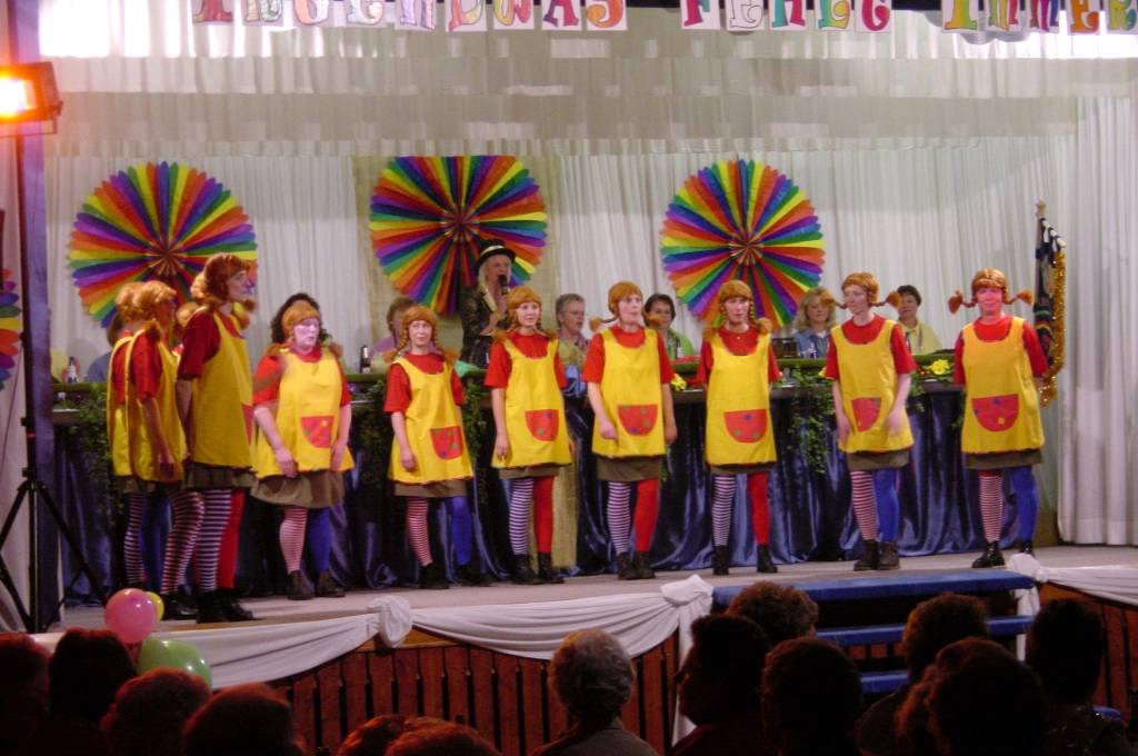 Weiberfastnacht in der Schützenhalle (2003)
