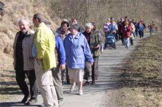 Bei Temperaturen um die 20 Grad ging es in Richtung Tudorf los.