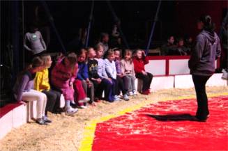 Zirkus zum Mitmachen steht von heute an auf dem Stundenplan der vier Alfener Schulklassen.