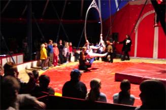 Der Zirkus Casselly (http://www.casselly.de) ist zu Gast in Alfen.