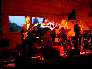 Das Party Symphonie Orchester bot bis tief in die Nacht Tanzmusik vom Feinsten.