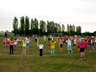 Die Grundschule unter dem Regenbogen hat auch in diesem Jahr die Bundesjugendspiele in ein Sportfest verwandelt.