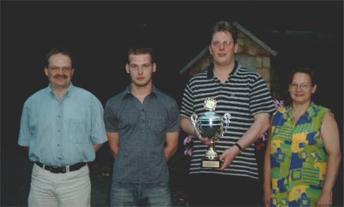 Im Bild von links zu sehen sind: Thomas Henkst, Michael Koch, Thorsten Reiher und Waltraut Mura.