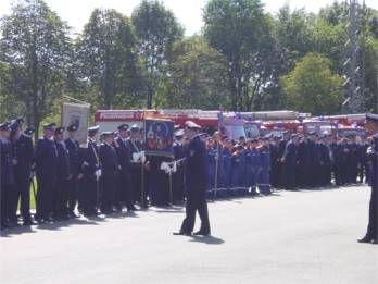 Einmal im Jahr treffen sich die Feuerwehrzüge der Gemeinde Borchen zum Gemeindefeuerwehrfest und um neue Erfahrungen auszutauschen, Bekanntschaften zu schließen und Freundschaften zu vertiefen.
