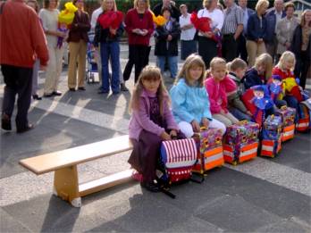 An der Schule wurden die neuen Schulkameraden schon erwartet