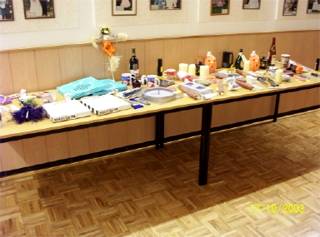 Höhepunkt des Abends war wieder die Tombola mit vielen Preisen und den begehrten Mettwürsten