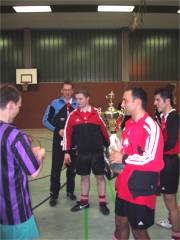 Für das siegreiche Team B der 1. Mannschaft gab es den Siegerpokal.
