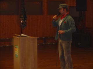 Eine humoristische Einlage der Extraklasse brachte das Publikum in die richtige Stimmung.