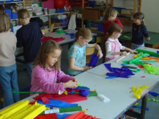 Frühlingstag in der Grundschule unterm Regenbogen (2004)