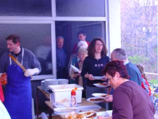 ... später auch noch Gegrilltes gereicht.