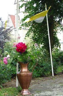 Nach der Fronleichnamsprozession ging es auf dem Schulhof zum Frühschoppen