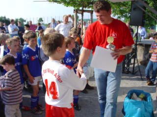 Nach spannenden Spielen ging der 1. Platz an den VFJ Helmern. Alfen I wurde 3. und Alfen II fünfter