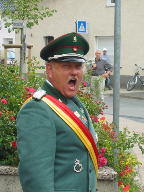 Major Bernhard Mura gab in bewährter Manier die Kommandos