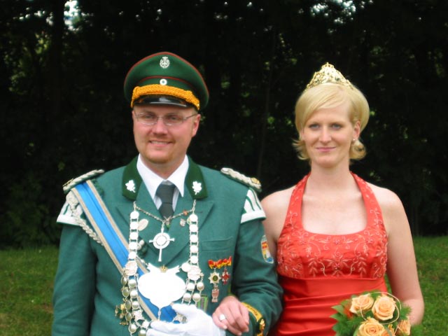 König Kersten Schumacher mit seiner Königin Alexa Plöger