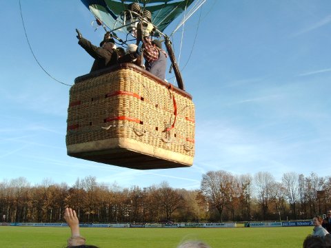 Direktor Vonde geht mit Alfener in die Luft (2004)