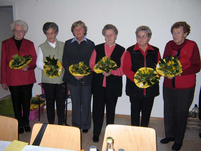 50 jährige Mitgliedschaft, v. links: Therese Wester, Marita Igges, Elfriede Erhardt, Elisabeth Schule, Gerda Lammers, Christine Papstein