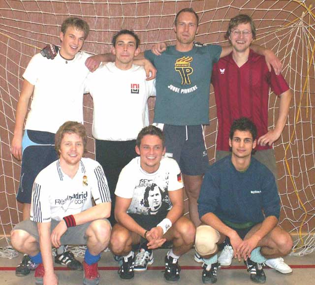 Volleyball stehend von links: Matthias Jansen, Dirk Schröder, Tim Freese, Mathias Kuttid vorne von links: Jonas Dedeker Thomas Noack, Stefan Noack