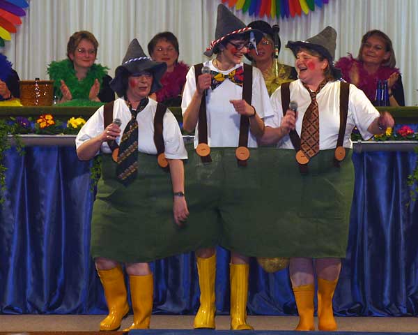 Drei in einer Hose Ute Lazarus, Walburga Wester und Kornelia Hansmeier