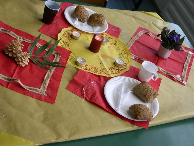 Die andere Hälfte gestaltete eine Frühstückstafel