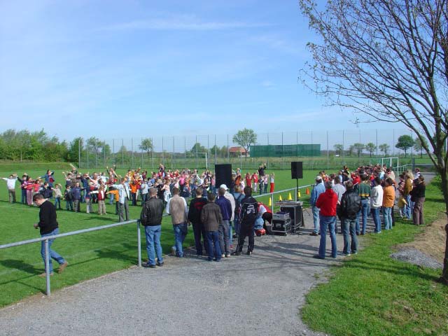 Unter großem Beifall führten die Kinder diesen vor