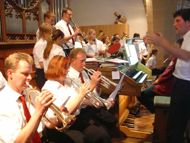 Der Gottesdienst gestaltete wieder der Musikverein Alfen