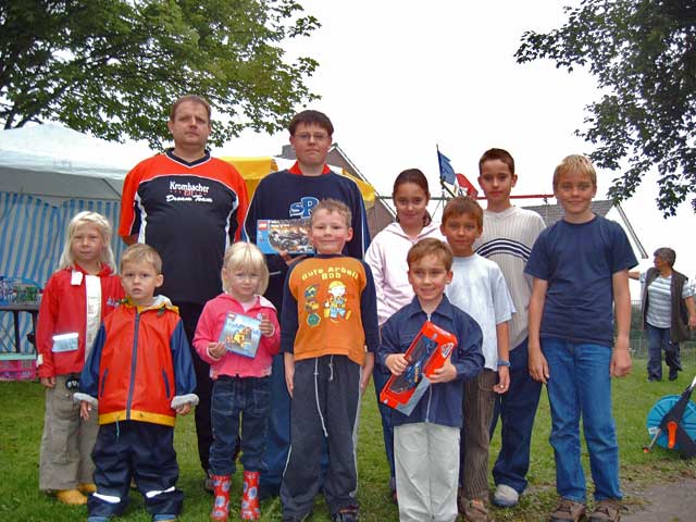 Hier die Gewinner des Ballonwettbewerbs, welche im letzten Jahr ihren Ballon teilweise bis Magdeburg fliegen ließen. Gewinnerin war Milena Pasel.