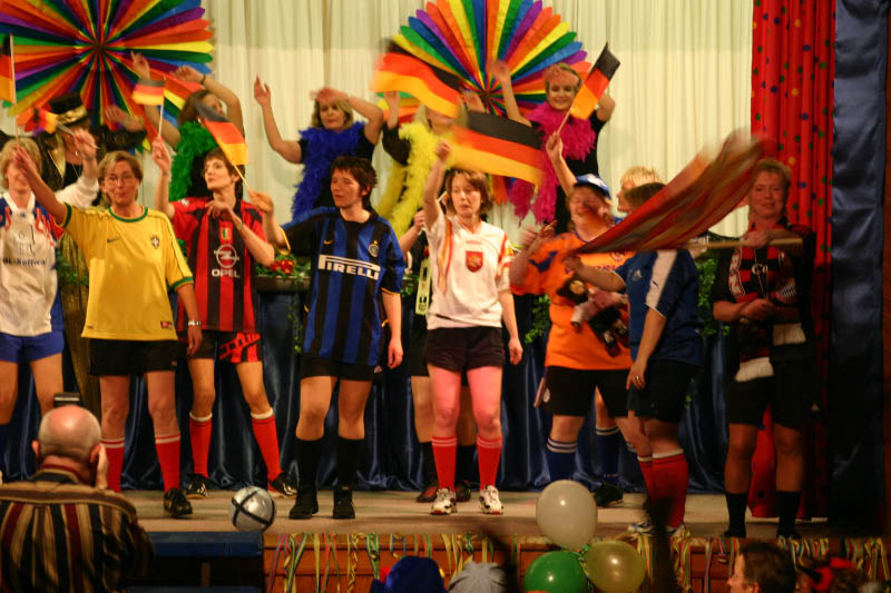 Unter dem Motto "Die Welt zu Gast bei Freunden" stellte sich die Spielschar ihren Gästen vor.