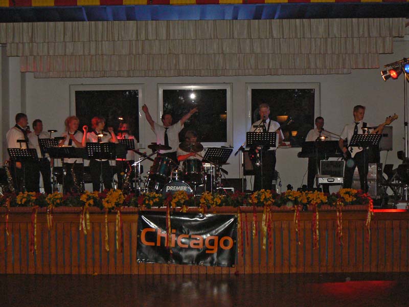 Die Band Chicago aus Scharmede sorgte auch heute Abend wieder für Stimmung in der Schützenhalle