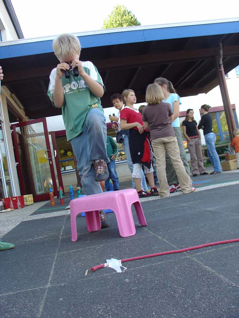 Die Grundschule Alfen wird 30 und feiert ein Schulfest (2006)