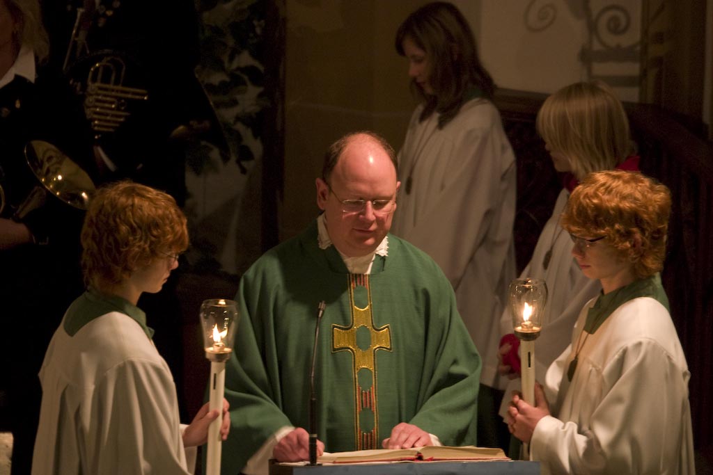 Pastor J. Bischoff leitete den Gottesdienst