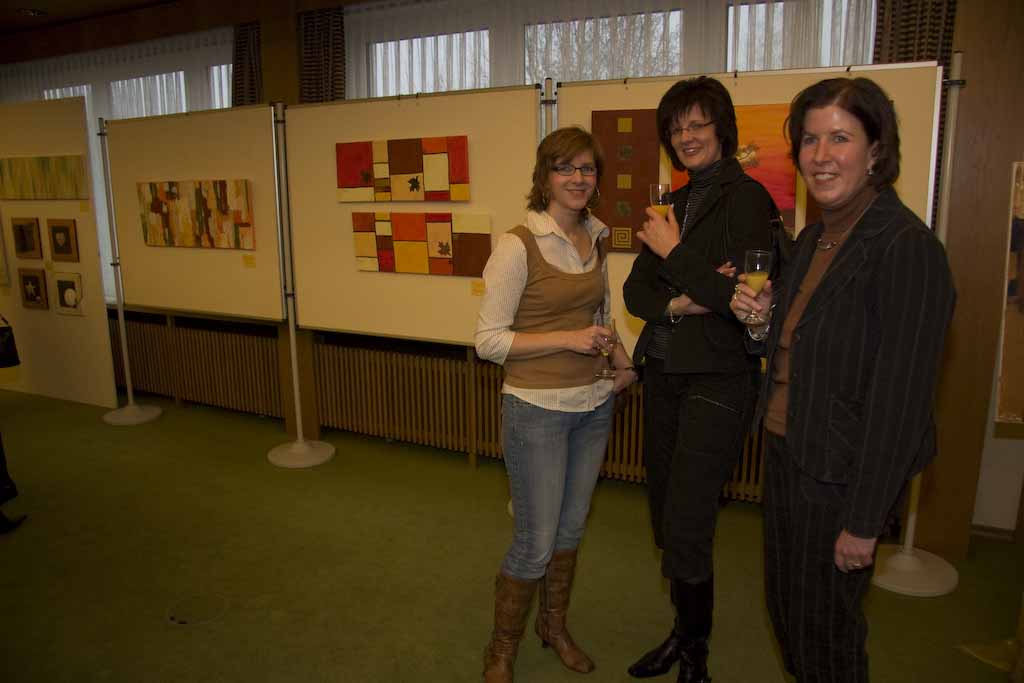Der Bürgermeister eröffnete die Ausstellung im großen Sitzungszimmer des Borchener Rathauses