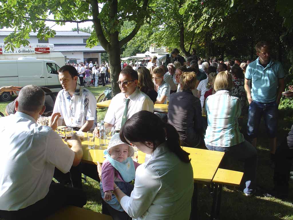 <p>Der Biergarten hinter der Halle wurde gern genutzt</p>