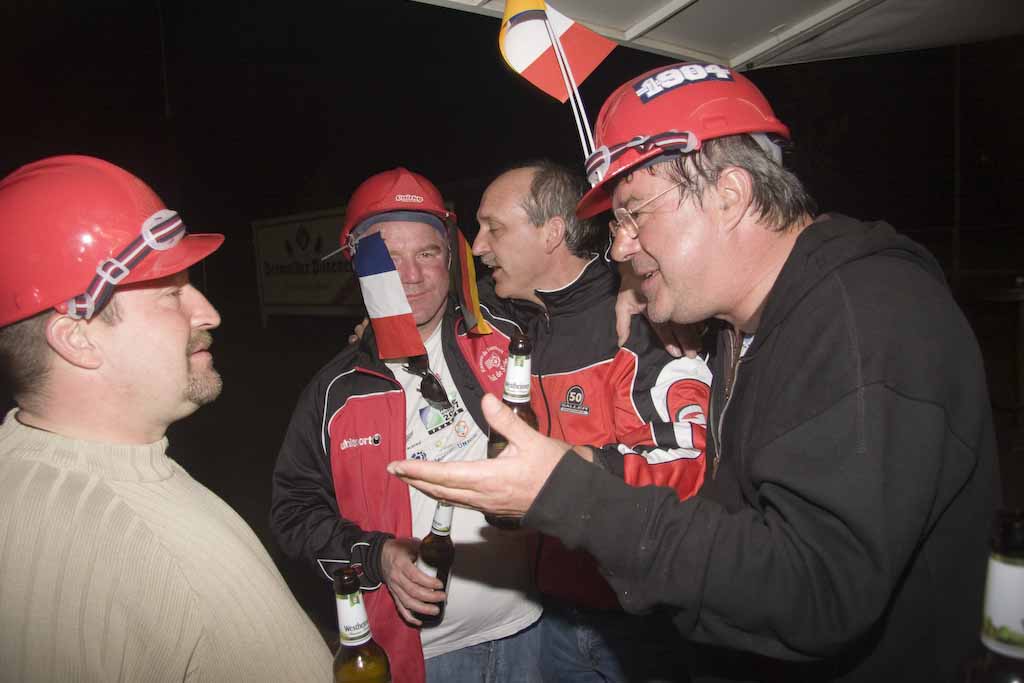 Der Fu§ballverein Noyen sur Sarthe besucht den SV RW Alfen