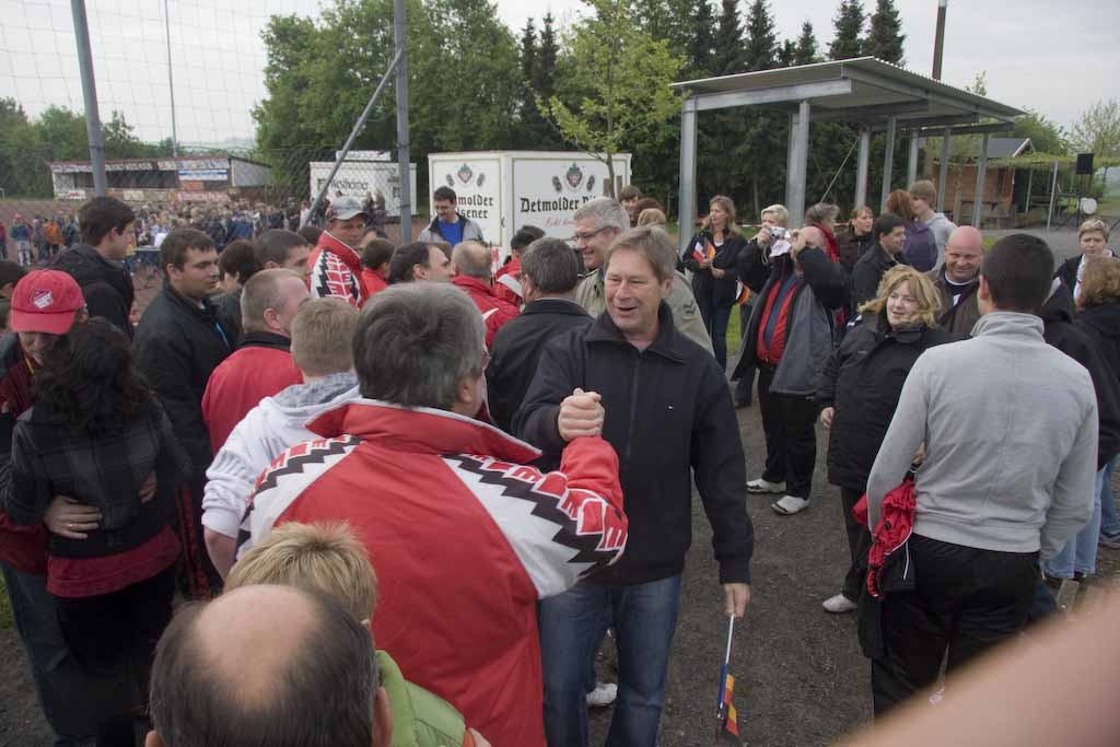 <p>54 Sportler aus der französischen Partnergemeinde waren nach Alfen gekommen</p>