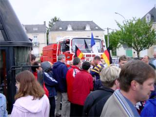 <p>Zum Abschied des Besuchs in Noyen-sur-Sarthe trennten sich neu gewonnene Freunde und mittlerweile alte Bekannte gleichermaßen mit einem Rückblick auf ereignisreiche Tage und in freudiger Erwartung des Gegenbesuches im nächsten Jahr.</p>