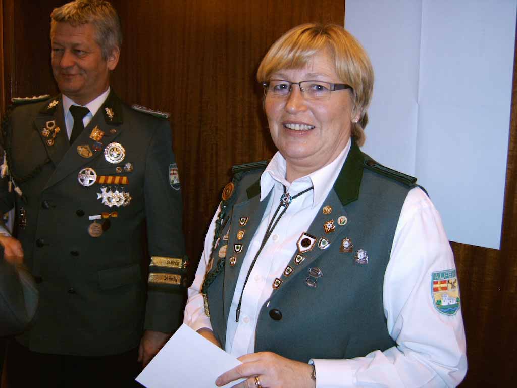 <p>Leistungabzeichen für Monika Koch</p>