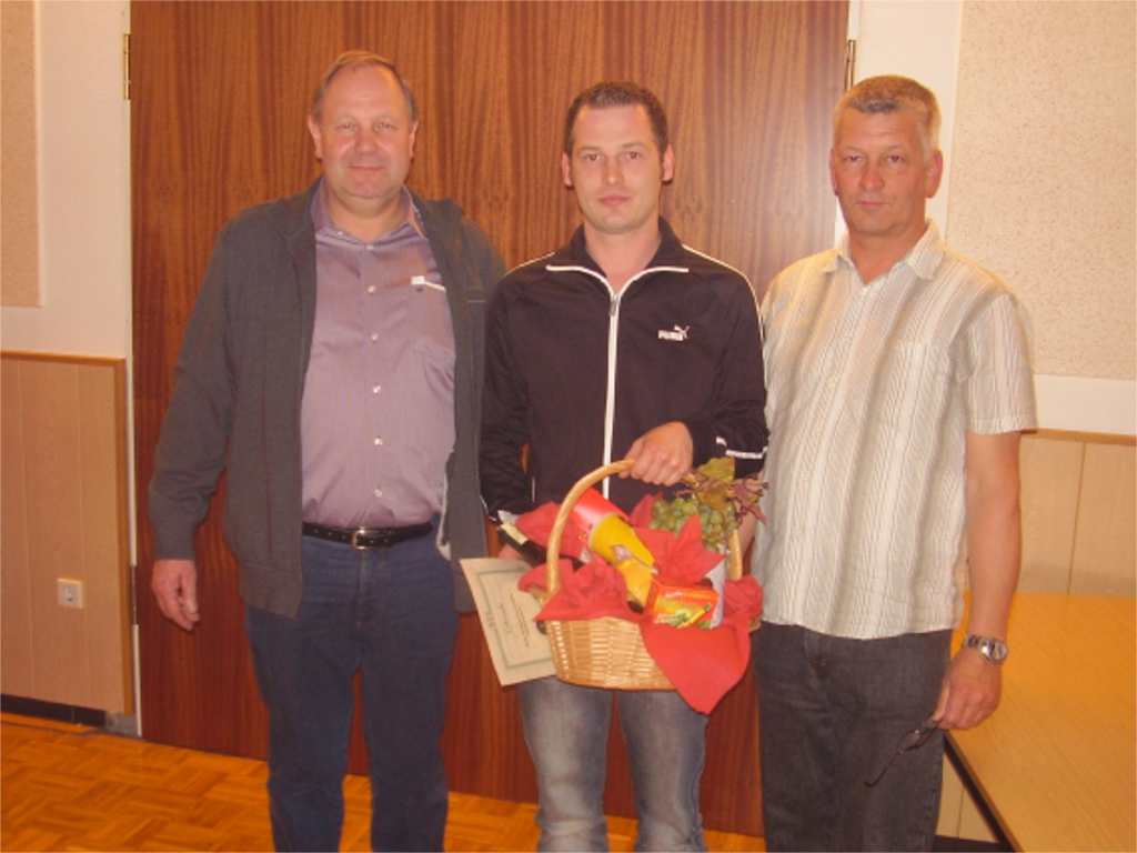 <p>Unser Kompaniemeister Michael Koch zwischen Oberst Joseph Drüke und Hauptmann Norbert Pasel</p>