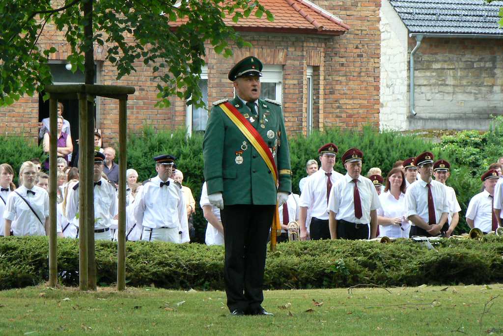 <p>SchuÌtzenfestsonntag</p>