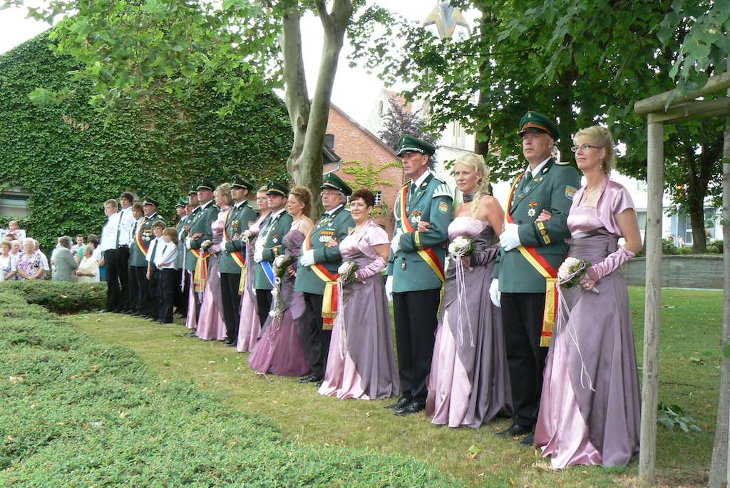 <p>SchuÌtzenfestsonntag</p>