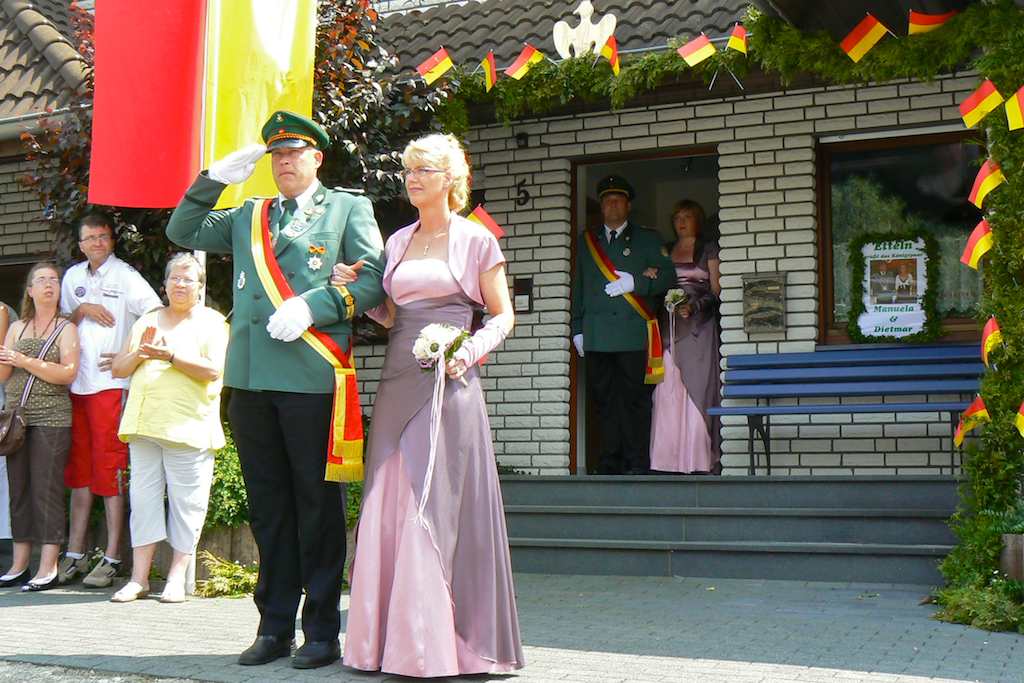 <p>SchuÌtzenfestsonntag</p>
