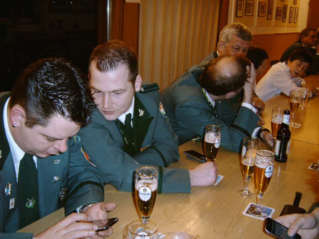 <p>Ein Handy darf nicht fehlen</p>