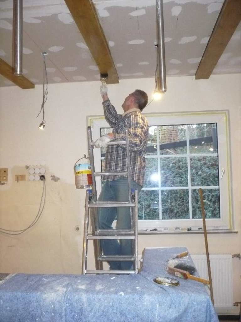 <p>Renovierung der GaststaÌtte im SchuÌtzenhaus</p>