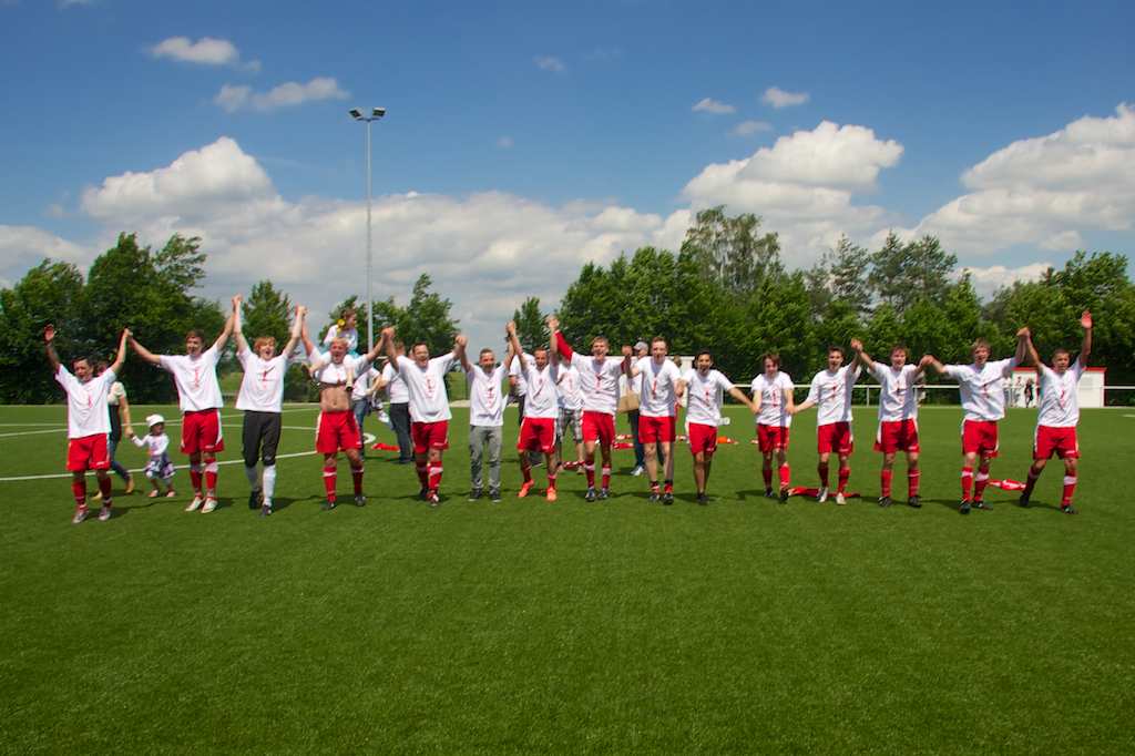 <p>Aufstieg! Es ist geschafft!</p>