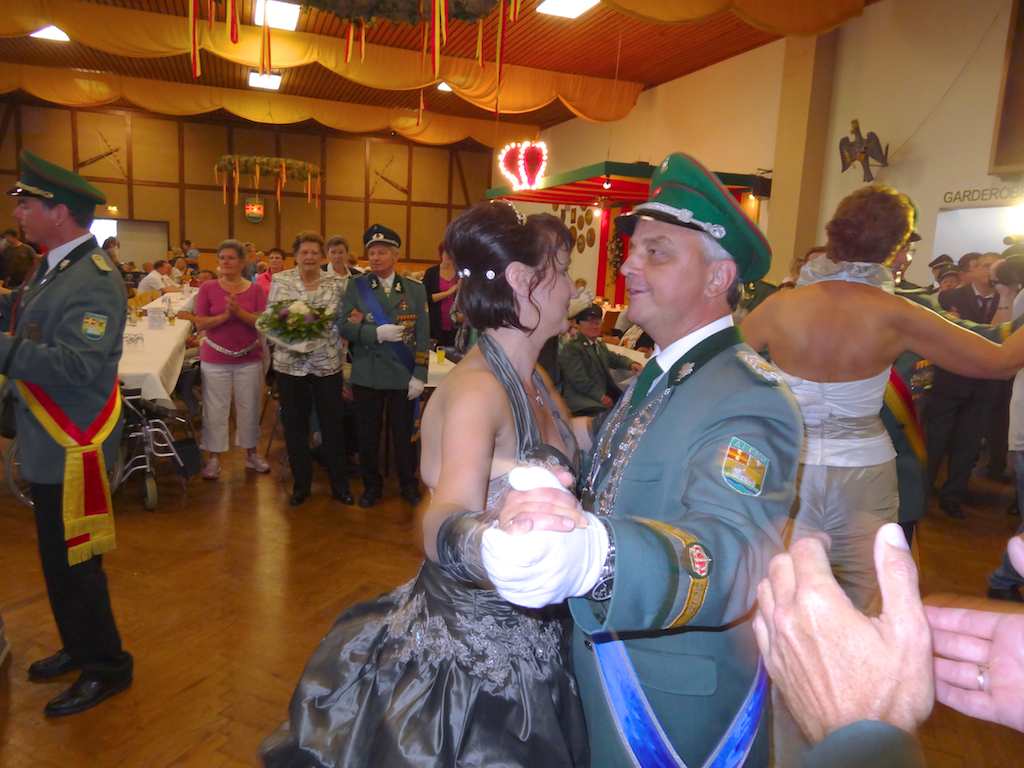 <p>Der Ehrentanz</p>