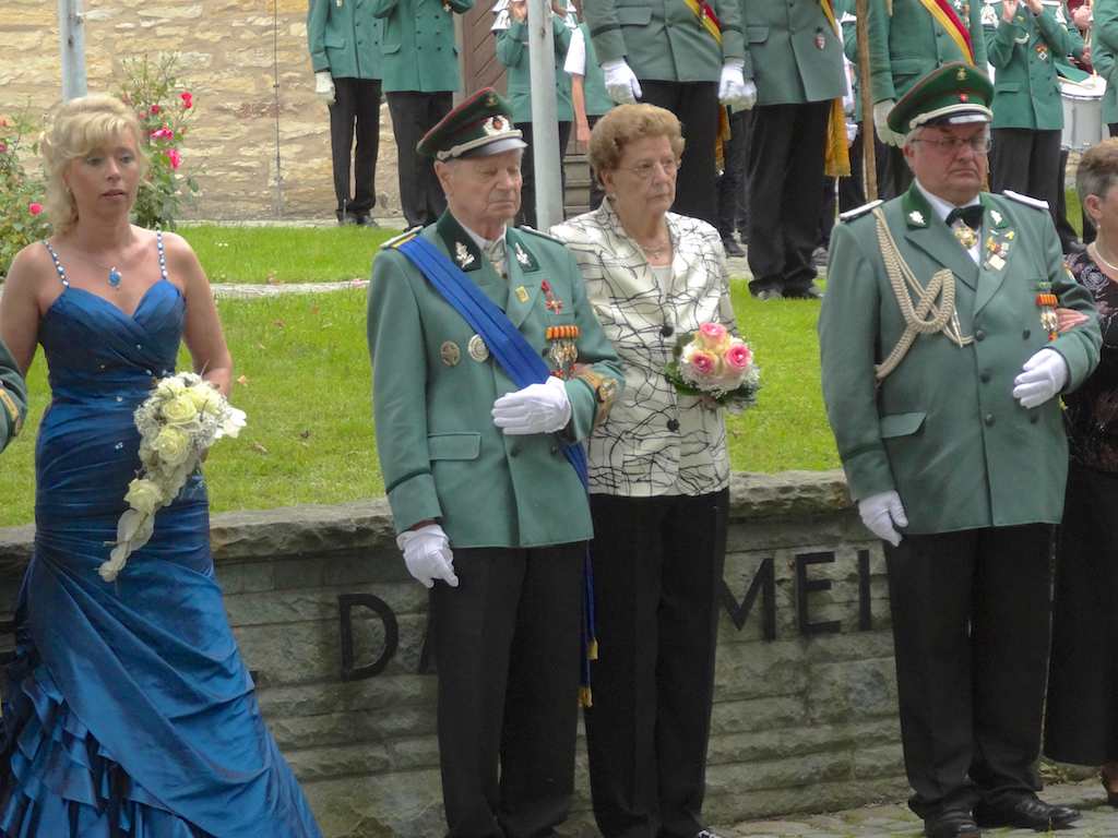 <p>40 Jahre ist es her, dass Bernhard und Doris Hüster als Königspaar im Mittelpunkt des Schützenfestes standen. </p>